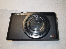 Fuji Fujifilm XQ1 kompakte Digitalkamera schwarz 12,0 MP Digitale Kamera Camera 