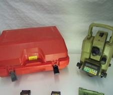 Totalstaion WILD T 1000 leica + Koffer