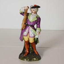 antike Porzellanfigur Edelmann Jäger mit Hase -  Thüringen