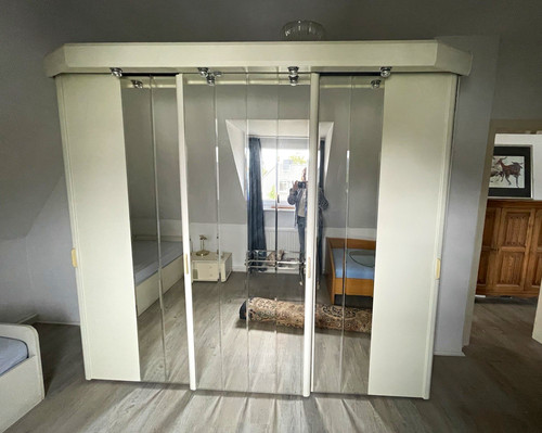 Kleiderschrank weiß matt