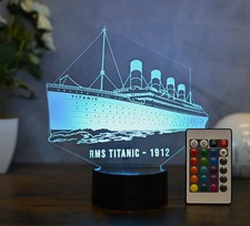 Titanic LED Tischlampe – 3D