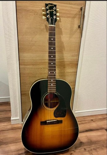 Gibson banner logo 1995 - j-45,