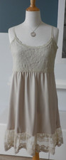 Cream Impressionen Unterkleid Kleid Spitze bestickt beige nude  40 L  NEU NP 70€