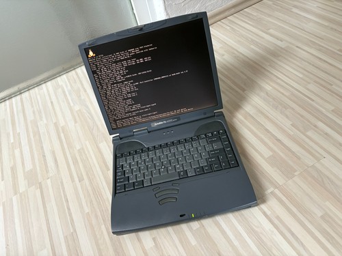 Retro laptop toshiba satellite - laptop,