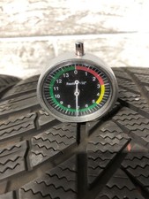 2x P245/40R19 Bridgestone