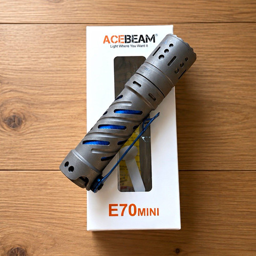 Acebeam e70 mini - mini, ti