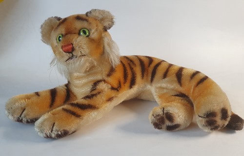 Steifftier liegender tiger von - liegender,