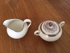 Sahne und Zucker der Marke