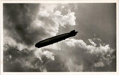 Zeppelin luftschiff der - luftschiff, in