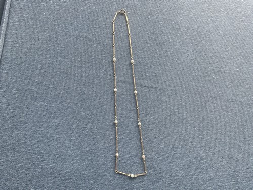 Kette mit perlen - mit,