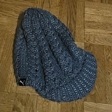 Strickmütze  von Puma grau mit Schirm Einheitsgröße ca. 3 - 7 Jahre