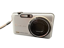Digitalkamera Casio Exilim EX-FC100 Silber 9,1 MP 5x Zoom Geprüft Vintage