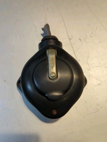 Alte aufputz steckdosen - 1x,