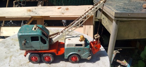 Alter blech kranwagen autokran - blech,