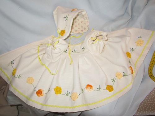 Kleid haube mit häkelblumen - mit,