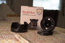 Samyang 12mm F2.0 MFT schwarz - Weitwinkel Festbrennweite für Micro Four Thirds