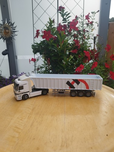 Holcim kipper actros - holcim, mb