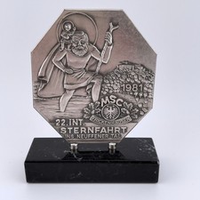 MSC 1981 auf Postament