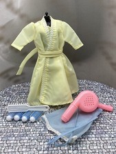 Petra Barbie Mode Boutique Nachthemd mit Bademantel / Gelb mit viel Zubehör 