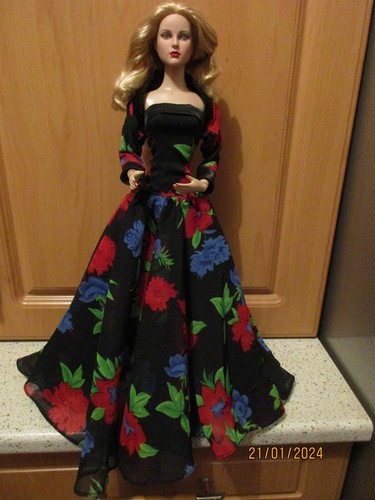 Tonner doll outfit ähnlich - outfit,