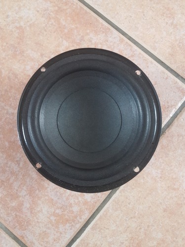 Universum ford subwoofer - /,