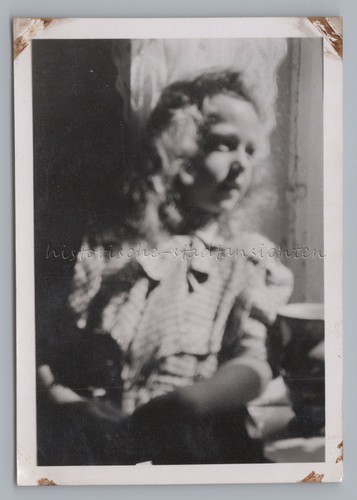 Mädchen fenster 1948 - am,