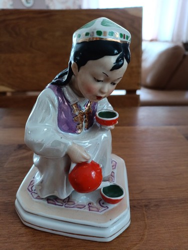 Porzellan figur ist ein - porzellan,
