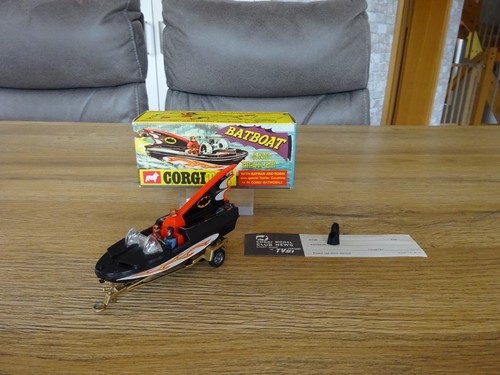 Corgi toys 107 - 107, batboat