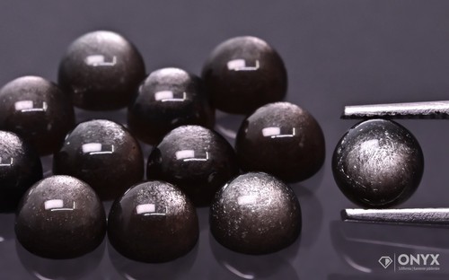 Dunkelsilber obsidian runder - dunkelsilber,