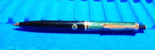Pelikan souverän - pelikan,