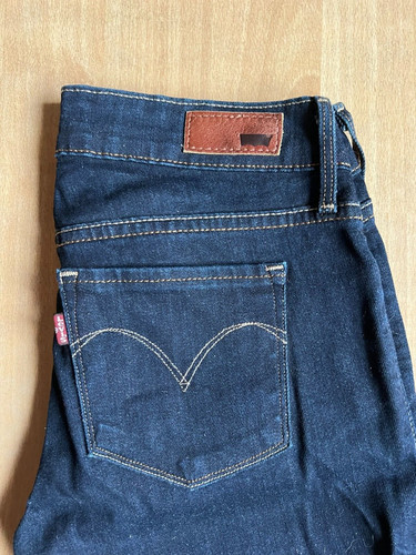 Levi slight curve mid - ,