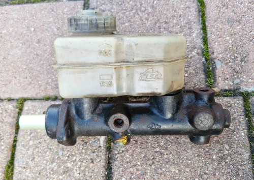 Porsche hauptbremszylinder 924 - porsche,