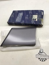 Beplankung Kotflügel rechts violettgrau Mercedes W124 1246901440 7166 NOS
