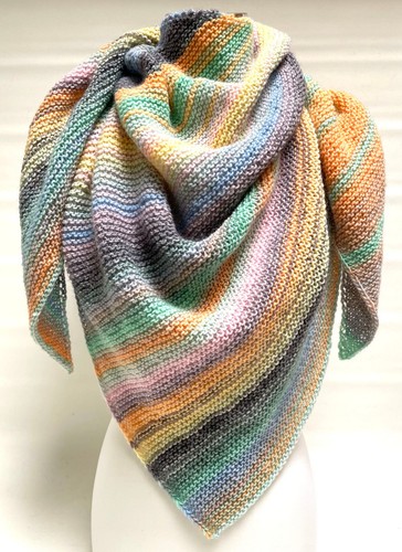 Handgestricktes tuch - handgestricktes,