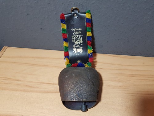 Vintage kuhglocke gruß aus - kuhglocke,