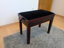 Pianobank aus Holz mit