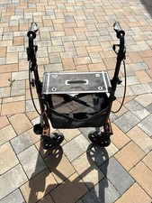 Rolator Taima M leicht und faltbar (Gehhilfe bis 150 kg) + Große Tasche