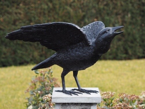 Bronzefigur rabe mit - rabe,