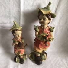 Set 2 schöne Dekofiguren aus Plastik - Erdbeer-Mädchen - 24 und 17 cm