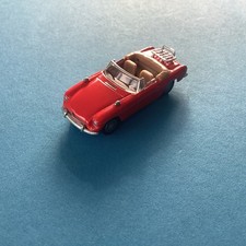 Schuco MG B Cabrio Rot 1:72