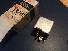 Orig. CASE Schlepper,  Relais Abblendlicht-Fernlicht No. 1502351 C1, NOS ovp