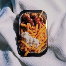 Manta Platte Currywurst Pommes