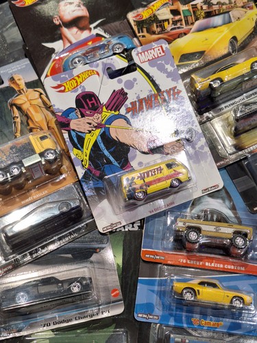 Hot wheels premium random - hot,