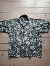 Hawaii Hemd Größe L floral Oliv