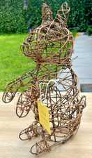 JOHN LEWIS HASE KANINCHEN