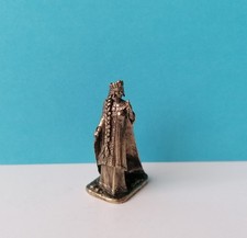 Bronzefigur Königin mit Krone