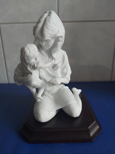 Porzellanfigur-~AK