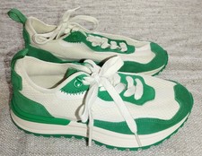 Turnschuhe, Größe 33