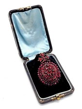 Tombak Granat Medaillon