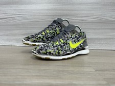 Nike Free TR Fit 5 Laufschuhe Größe 5 Turnschuhe Run Gym Grau Grün Turnschuhe